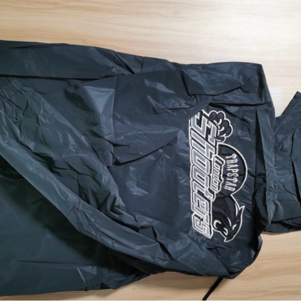 Trapster windbreaker